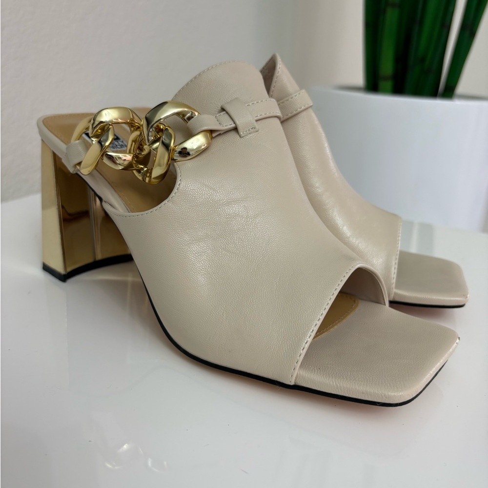 Chic Cream Mules with Gold Chain Detail